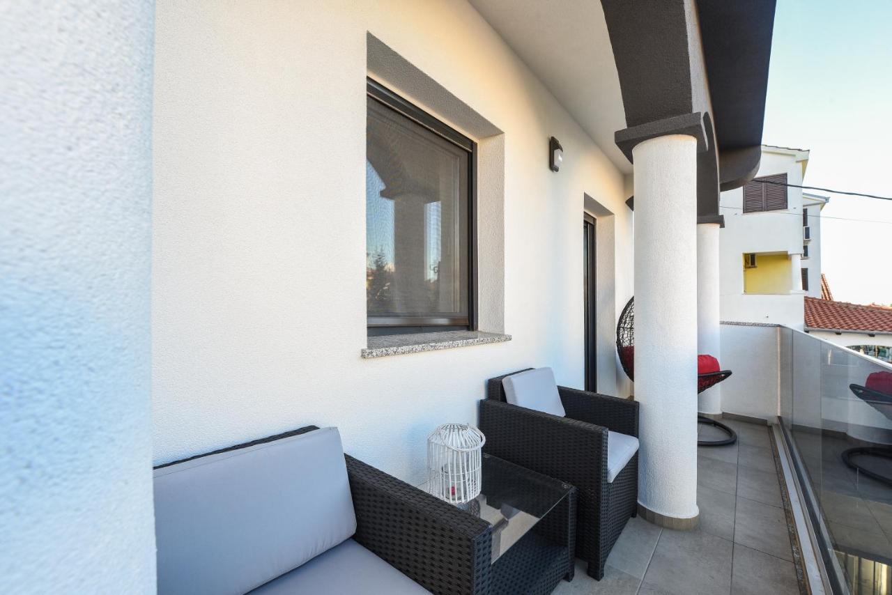 Apartament Lecija *